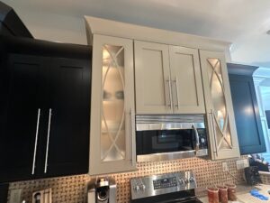 Read more about the article Project Profile: A Smarter Way to Refresh Builder-Grade Kitchen Cabinets