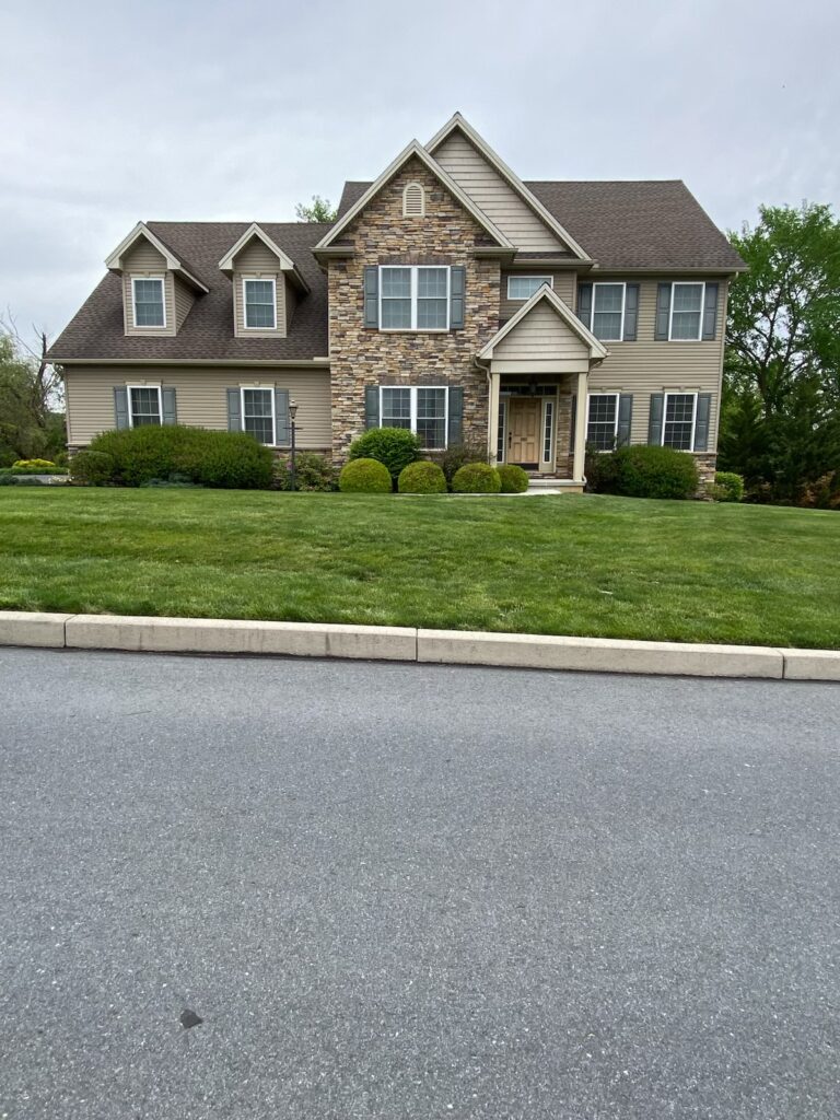 Project profile of shutter painting in Mechanicsburg PA