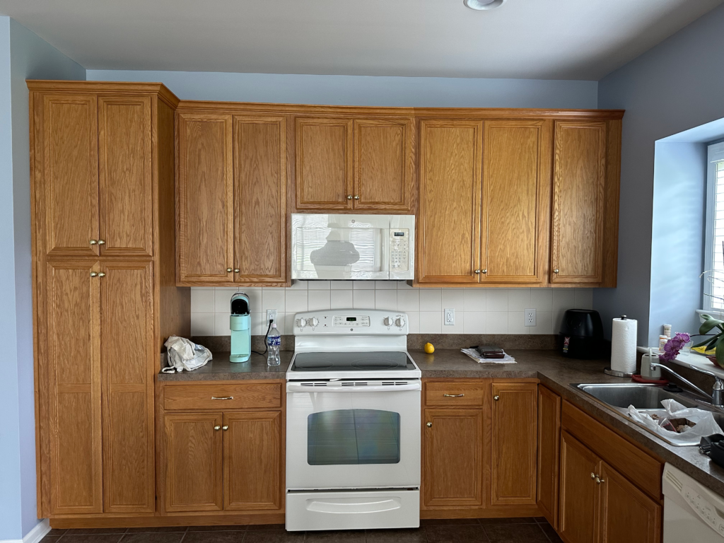 Before photo of a cabinet set without AI enhancement